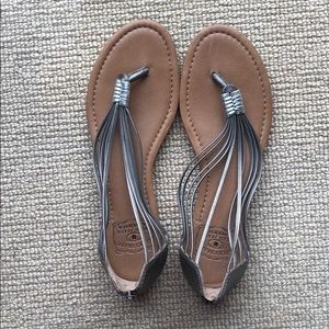 Lucky Brand Silver Strappy Sandals